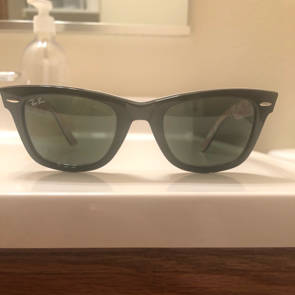 Wayfarer Ray Bans